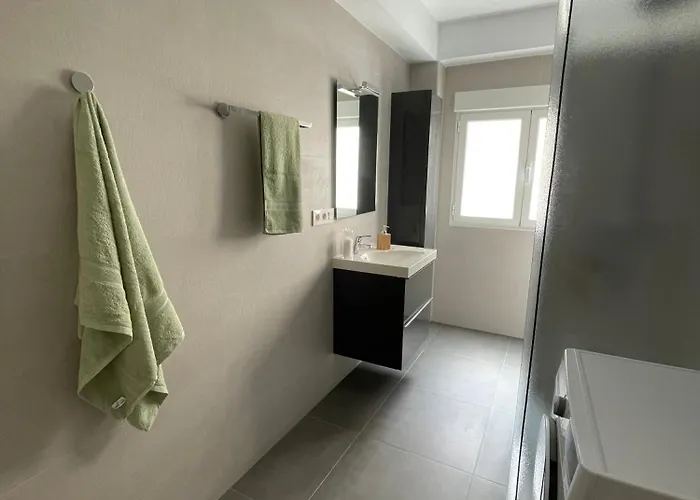 Luxury Close To Everything Apartman *