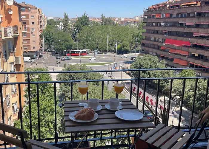 Luxury Close To Everything Apartman